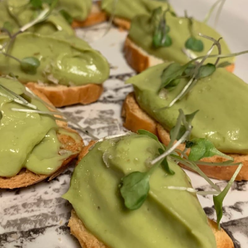 avocado mousse on crispy bread