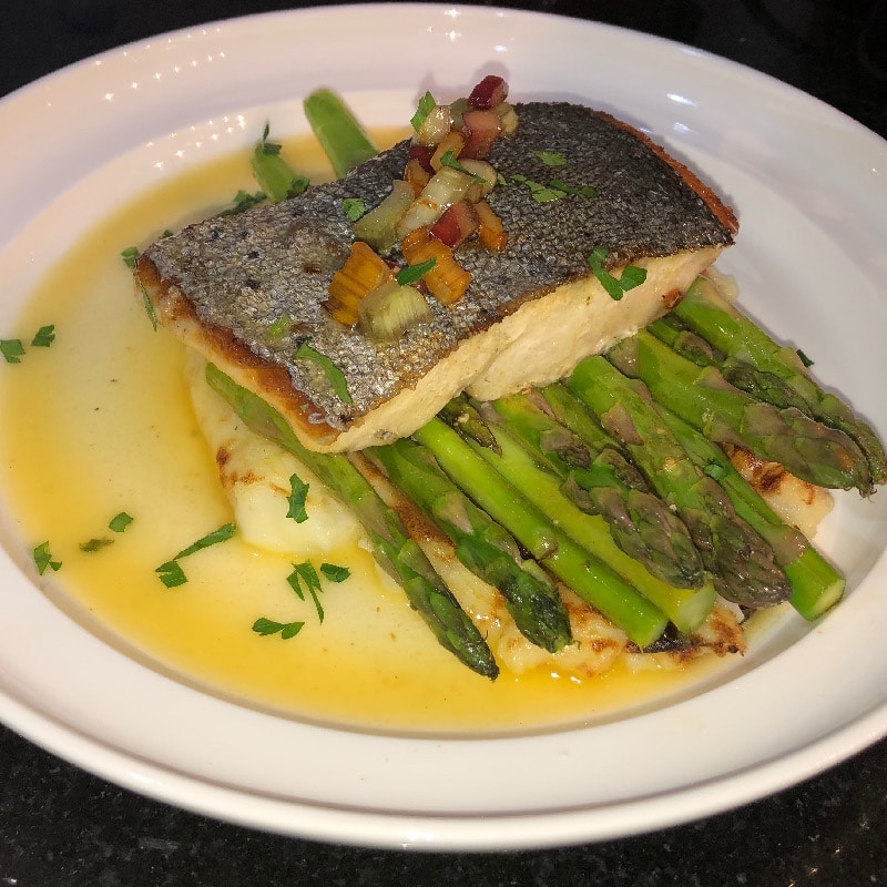 Mahi-mahi w mashed potatoes asparagus lemon butter sauce