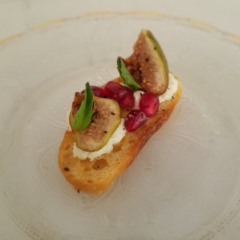 Fig and Goat Cheese Crostini