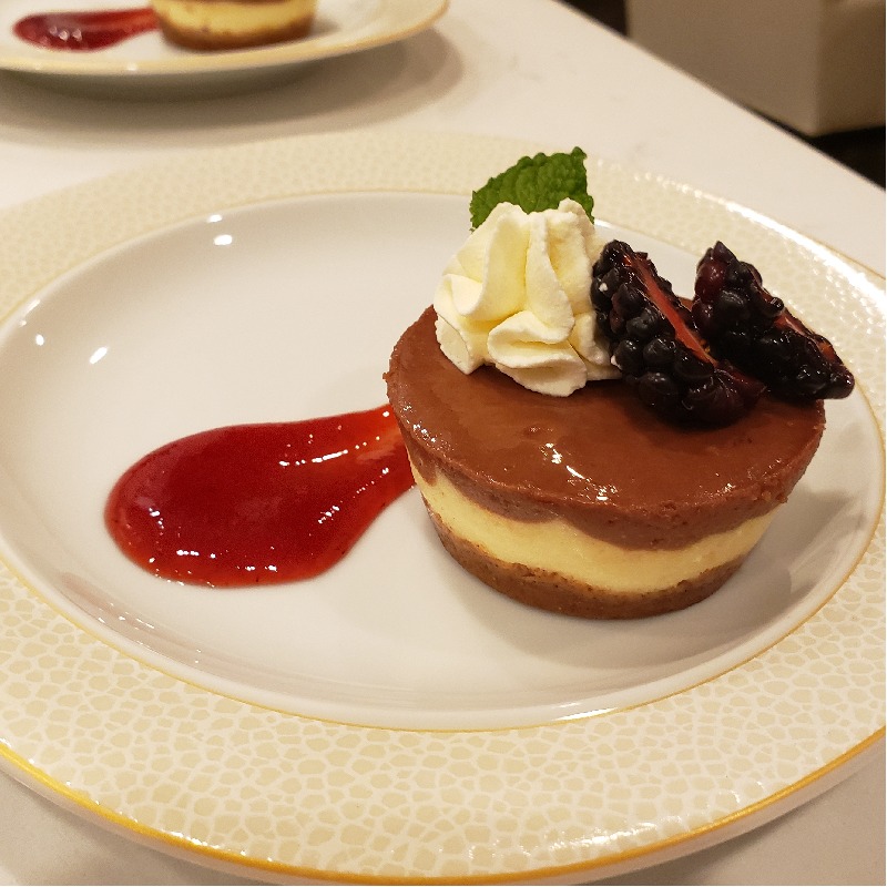 Chocolate layered cheesecake