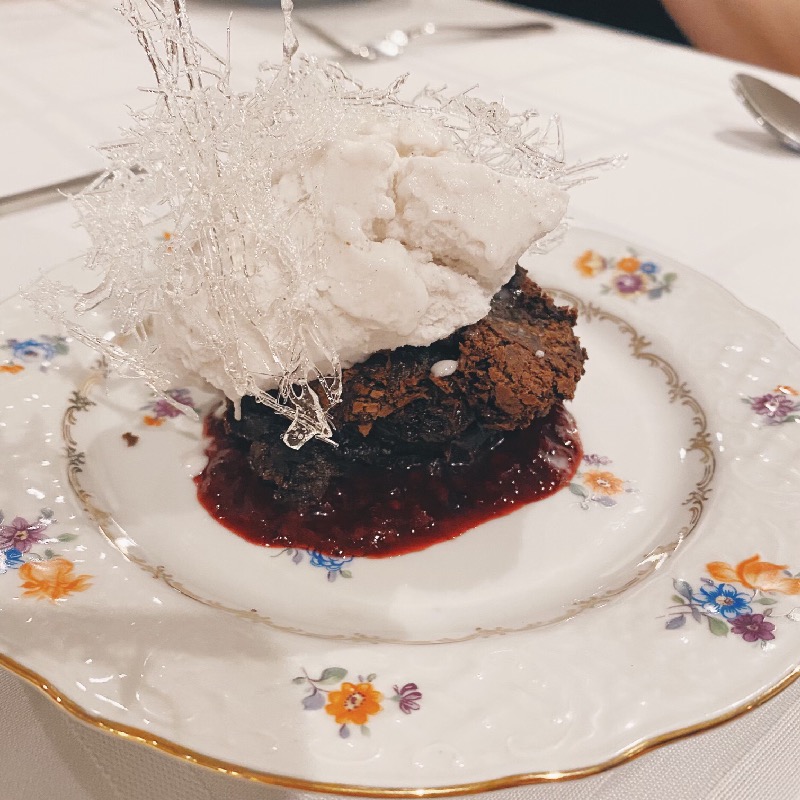 Flourless chocolate cake 