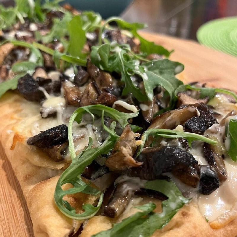 mushroom flatbread