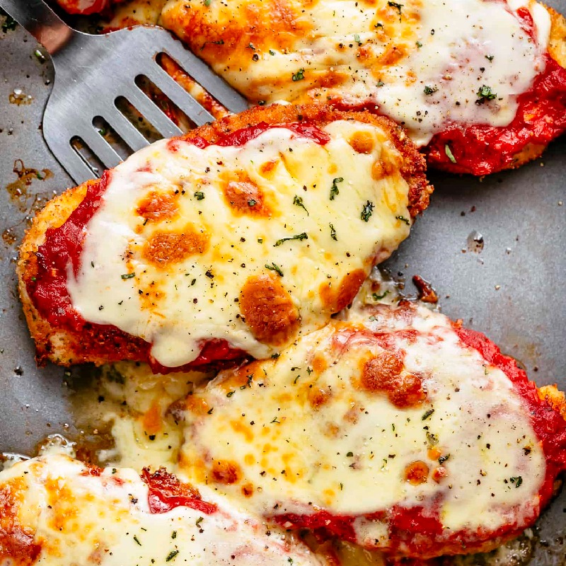 CHICKEN PARMIGIANA