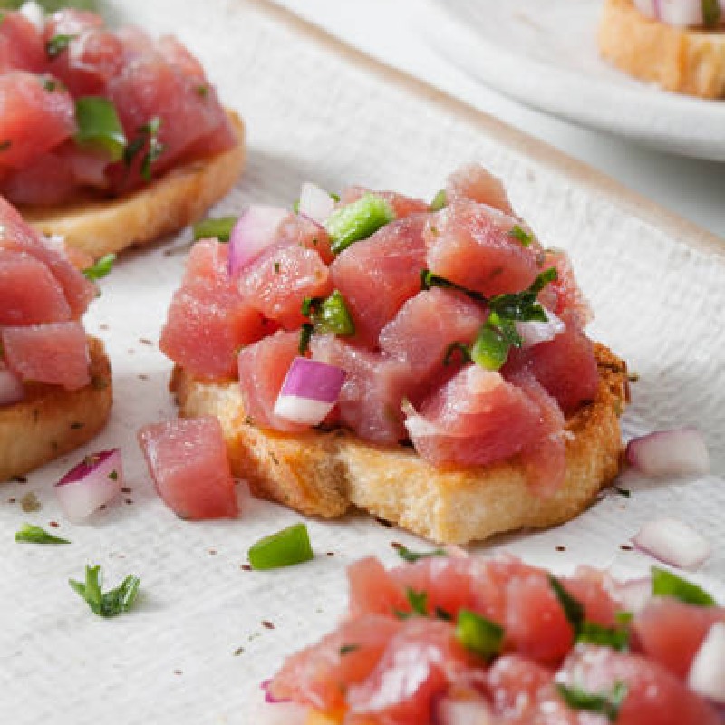 TUNA TARTARE CROSTINI
